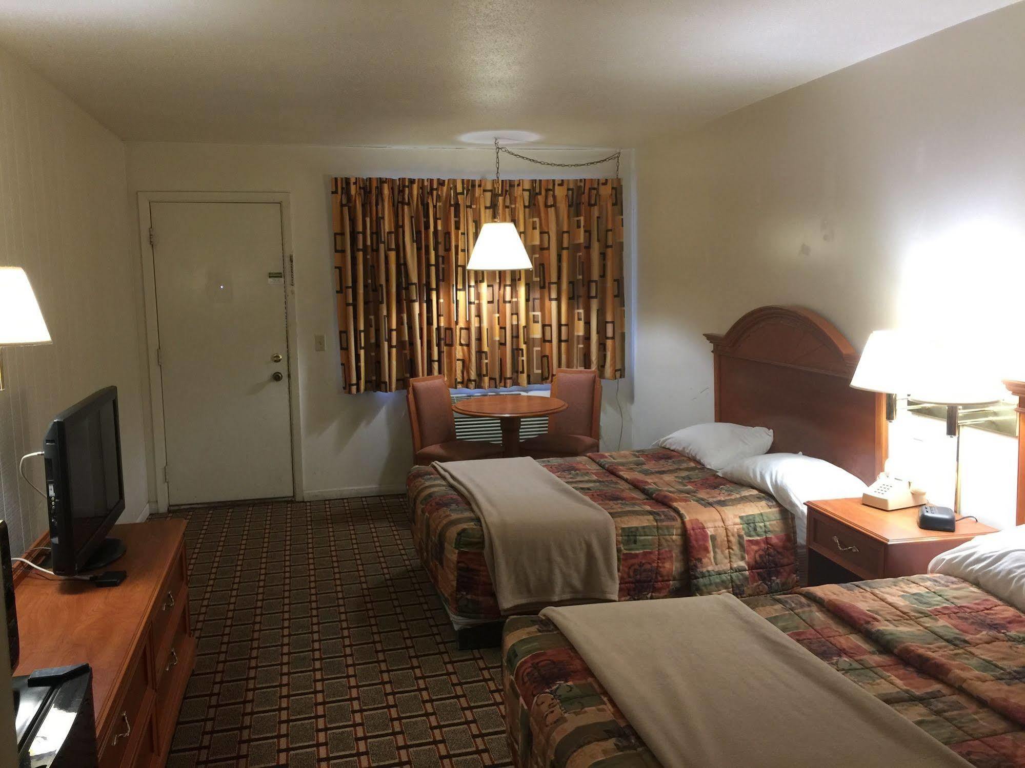 Budget Inn Daleville Zewnętrze zdjęcie