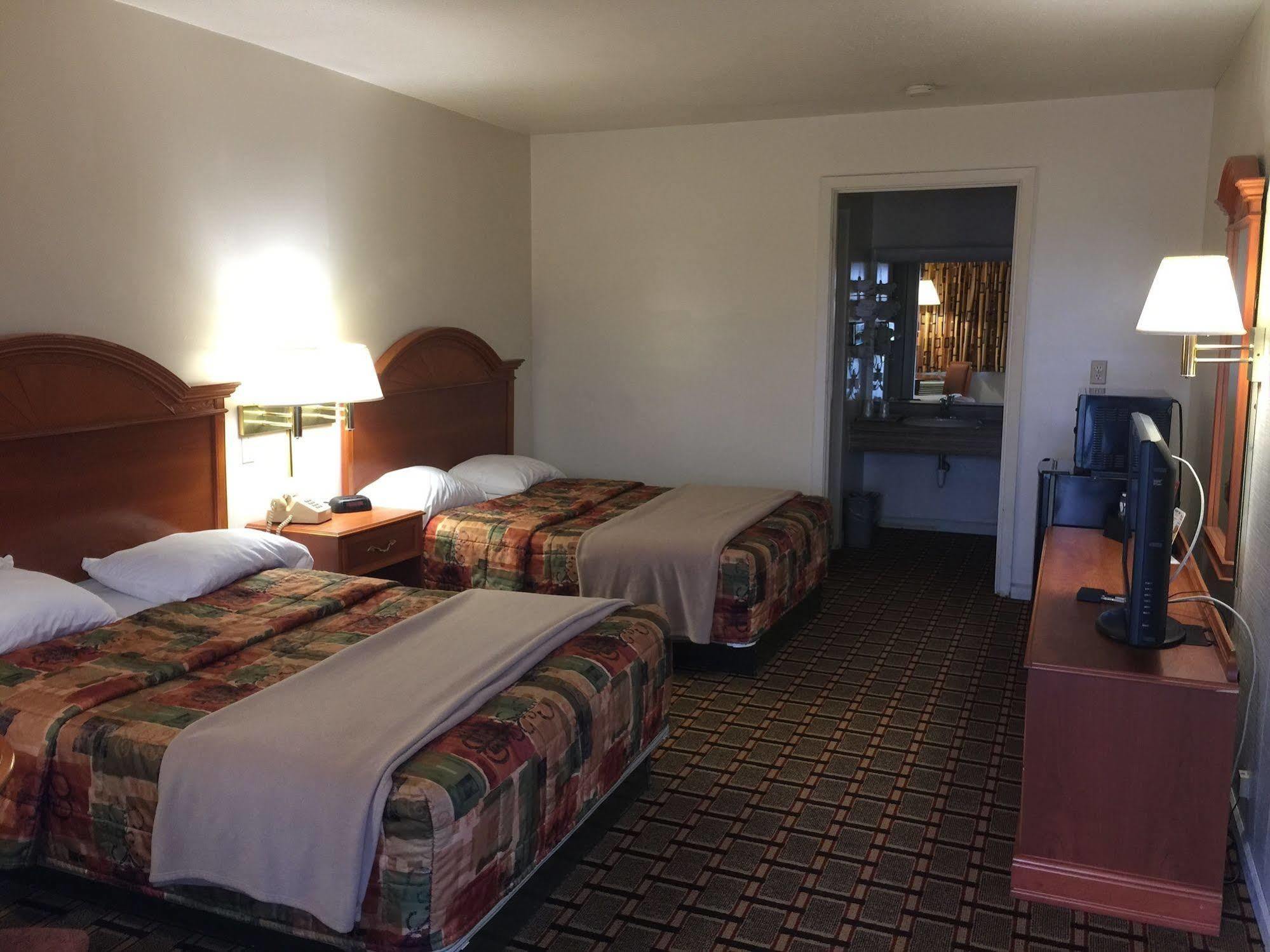 Budget Inn Daleville Zewnętrze zdjęcie